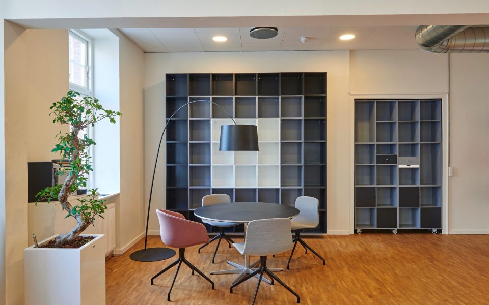 architecture-book-shelves-bookcase-245240
